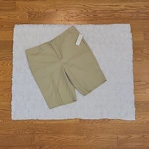 Liz Claiborne Khaki Emma Shorts, Women's Size 10, NWT!